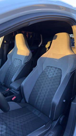 Volkswagen Golf 2023