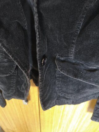 Chaquetita pana negra corta