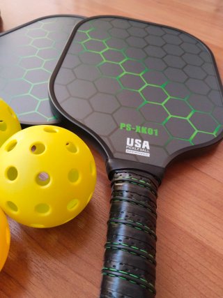 Kit Pickleball Verde negro con 4 Pelotas y estuche