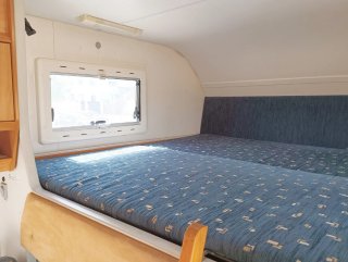 Autocaravana muy cuidada con portamotos homologado