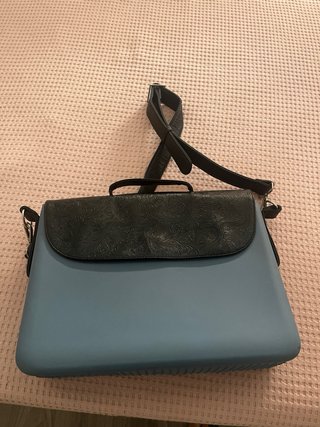 Portadocumentos O bag negro y azul