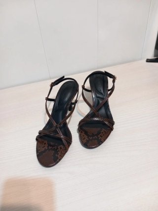 Sandalias de tacón con estampado de serpiente
