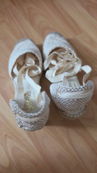 Alpargatas Vidorreta Beige y Blancas