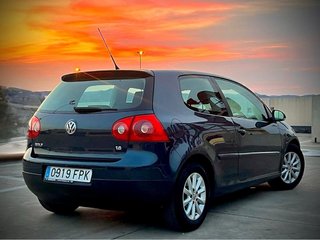 Volkswagen Golf (2007)* PEGATINA C*