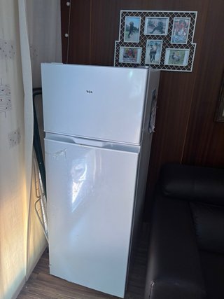 Nevera TCL blanca
