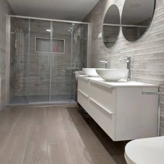 Reforma baños cambio plato de ducha por bañera