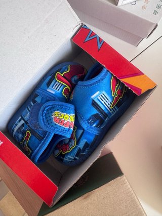 Zapatos niño azul y marrón
