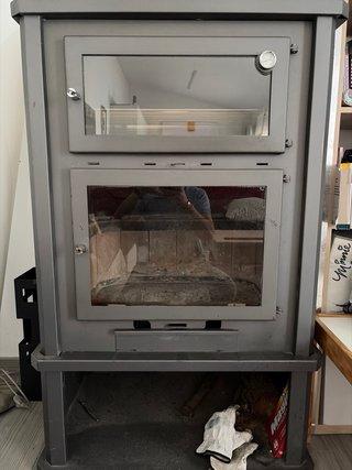 Estufa de leña con horno