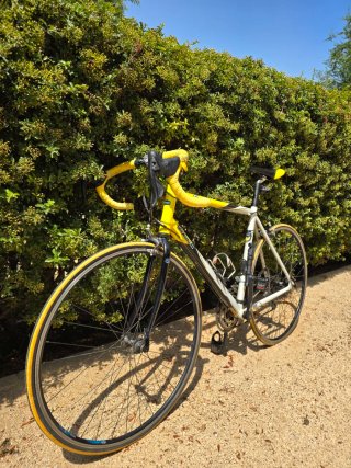 Bicicleta de ruta + accesorios