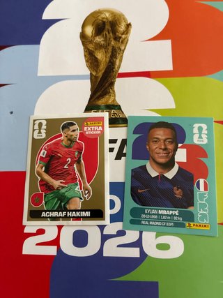 Cromo Hakimi Oro y Mbappe Francia