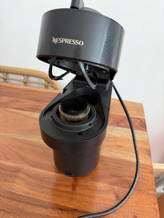 Cafetera Nespresso Negra vertuo
