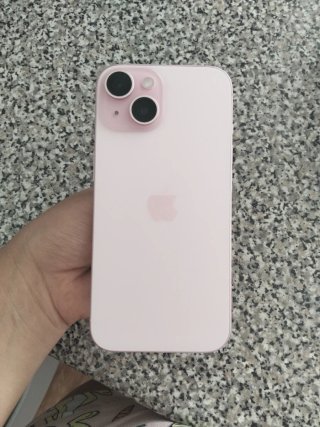 iPhone 15 Rosa