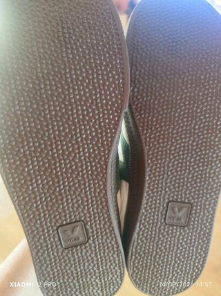Zapatillas Veja Blancas y Verdes Talla 39