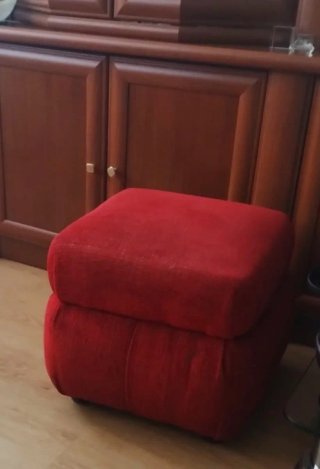 Sofá 4 plazas con 2 relax y 2 pufs