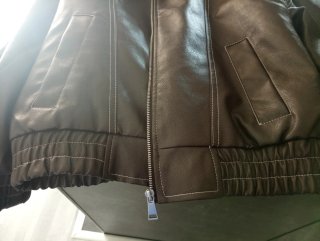 Cazadora polipiel marrón efecto piel talla XS