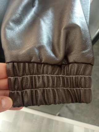 Cazadora polipiel marrón efecto piel talla XS