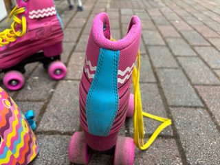 Patines Soy Luna Rosas con Amarillo con casco