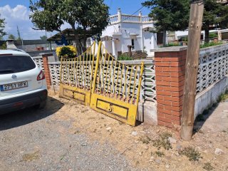 Puerta de entrada para parcela