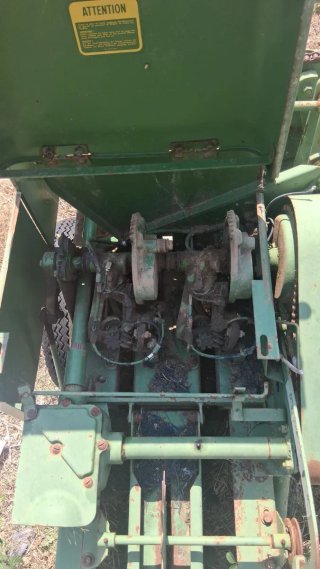 Empacadora John Deere 224T