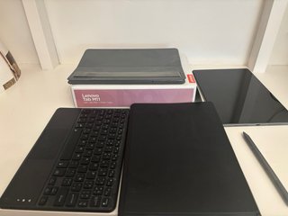 Lenovo Tab M11 128GB + Lápiz + 2 Fundas + Teclado
