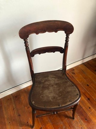 Sillas de madera antiguas