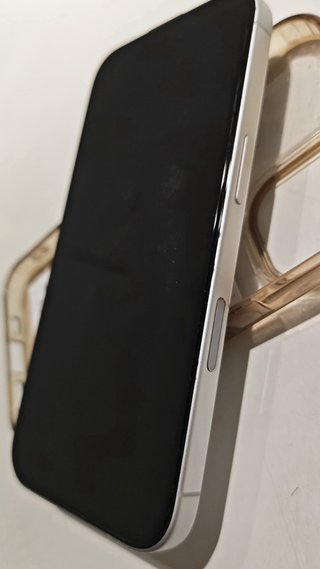iPhone 16 Blanco 128GB con funda y protector
