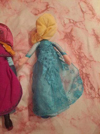 Muñecas peluche Elsa y Anna Frozen
