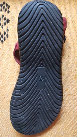 Sandalias artesanales cuero rojo T.39