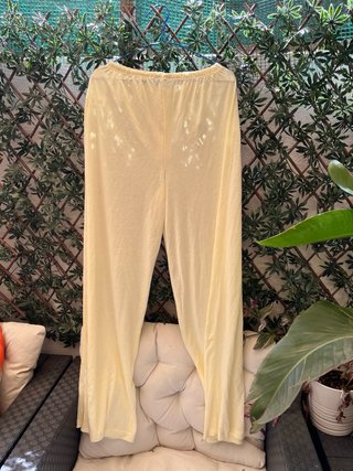 Pantalón ancho amarillo