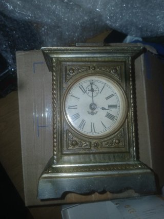 Reloj de sobremesa antiguo