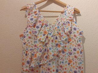Vestido blanco flores a estrenar etiquetado