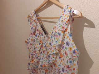 Vestido blanco flores a estrenar etiquetado
