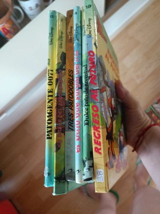 Libros colección "Pato Aventuras". Precio unidad