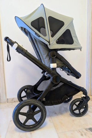 Bugaboo Fox 3 Chasis Negro/Verde Caqui