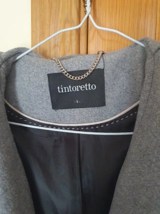 Abrigo Tintoretto Gris con Capucha y Cinturón