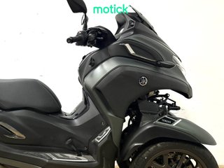 YAMAHA TRICITY 300