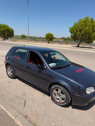 Golf 4 2003 tiene 312 mil kilm bien cuidado