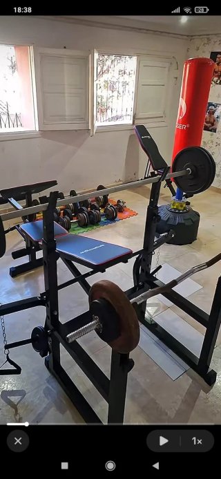 MÁQUINA GIMNASIO. Press banca multifunción Nueva