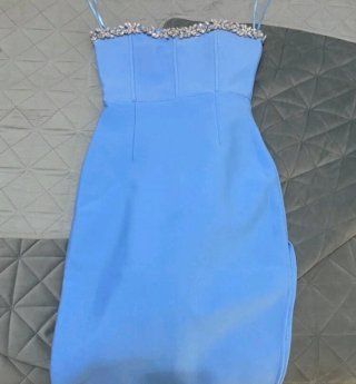 Vestido fiesta azul celeste con pedrería