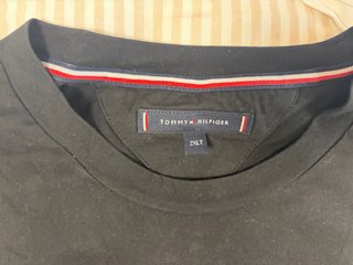 Camiseta Tommy Hilfiger Negra