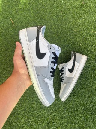 Jordan 1 Low OG Baron Wolf Grey Talla 43