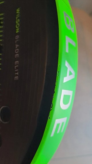 Raqueta de pádel Wilson Blade con funda