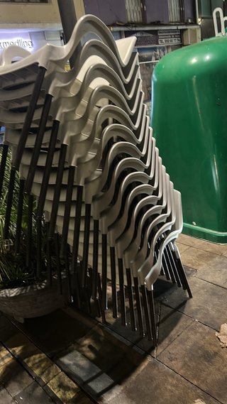 Sillas de terraza de plástico beige