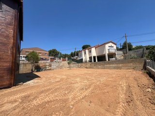 Parcela Terreno urbano de 450 m² llano y vallado