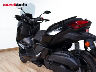 YAMAHA X-MAX 125