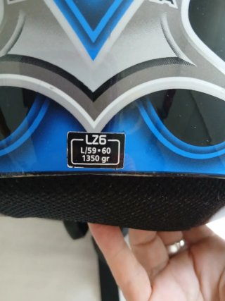 Casco de moto Lazer azul y negro
