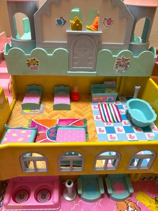 Castillo Pinipons antiguo con accesorios