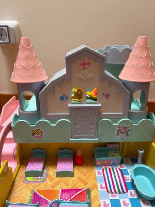 Castillo Pinipons antiguo con accesorios
