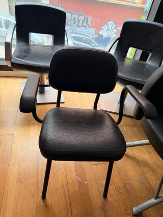 Lote Peluquería: Sillas y Accesorios