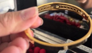Pulsera Dorada con Brillantes Acero